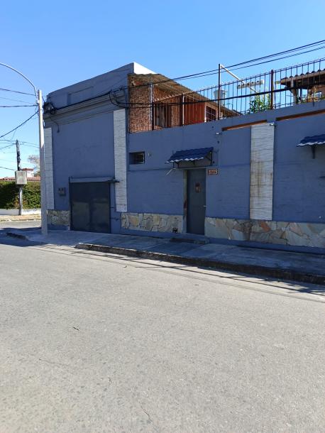 SE VENDE 2 PROPIEDADES EN UN MISMO PADRÓN C/ GARAJE Y DEPÓSITO (VILLA ESPAÑOLA / LA UNIÓN)-1