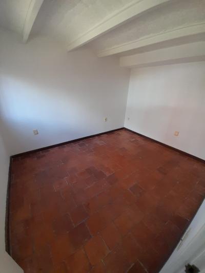 SE ALQUILA APARTAMENTO DE UNA HBAITACION - PARQUE RODO