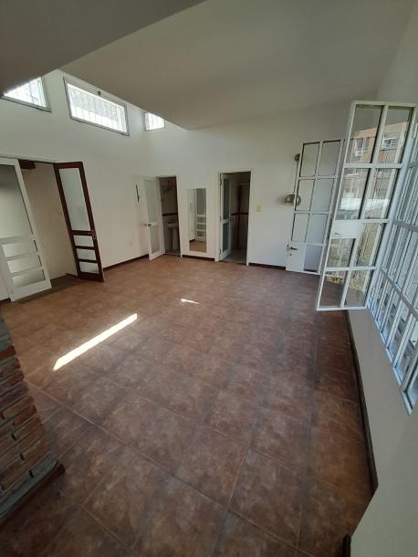 SE ALQUILA APARTAMENTO DE UNA HBAITACION - PARQUE RODO-2