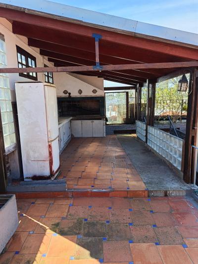 SE VENDE 2 PROPIEDADES EN UN MISMO PADRÓN C/ GARAJE Y DEPÓSITO (VILLA ESPAÑOLA / LA UNIÓN)
