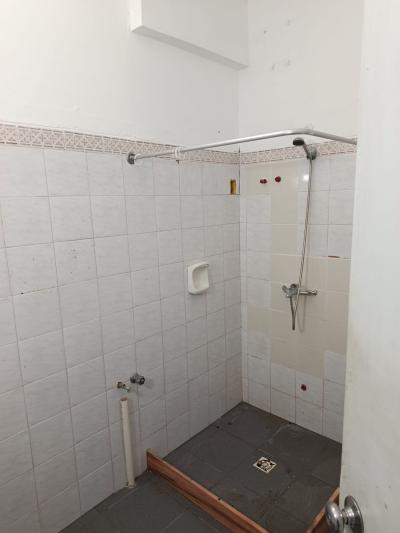 SE VENDE 2 PROPIEDADES EN UN MISMO PADRÓN C/ GARAJE Y DEPÓSITO (VILLA ESPAÑOLA / LA UNIÓN)