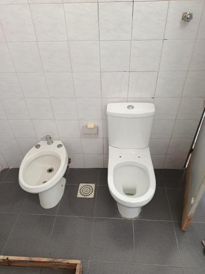 SE VENDE 2 PROPIEDADES EN UN MISMO PADRÓN C/ GARAJE Y DEPÓSITO (VILLA ESPAÑOLA / LA UNIÓN)