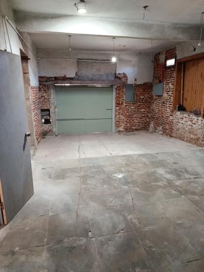SE VENDE 2 PROPIEDADES EN UN MISMO PADRÓN C/ GARAJE Y DEPÓSITO (VILLA ESPAÑOLA / LA UNIÓN)