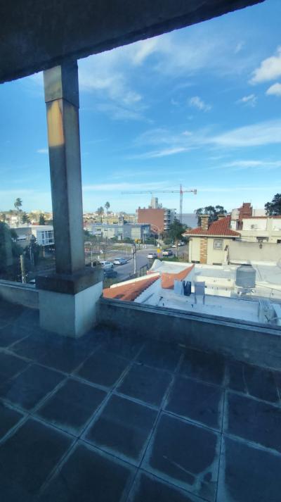 RESERVADO/ Malvin - Padrón único 4 dormitorios, 3 baños, gge