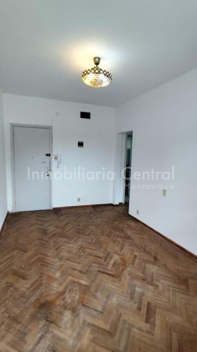 ***RESERVADO// Alquiler Buceo 1 dormitorio sobre Av. Ramón Anador