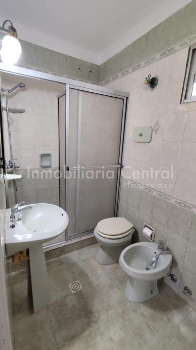 ***RESERVADO// Alquiler Buceo 1 dormitorio sobre Av. Ramón Anador