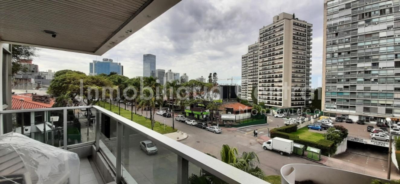 Gran planta sobre avenida a metros del Puertito del Buceo - OPORTUNIDAD --16