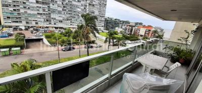 Gran planta sobre avenida a metros del Puertito del Buceo - OPORTUNIDAD -