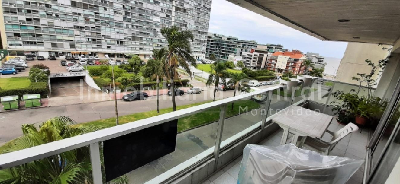 Gran planta sobre avenida a metros del Puertito del Buceo - OPORTUNIDAD --15