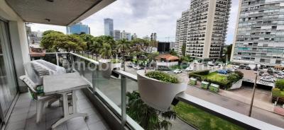 Gran planta sobre avenida a metros del Puertito del Buceo - OPORTUNIDAD -