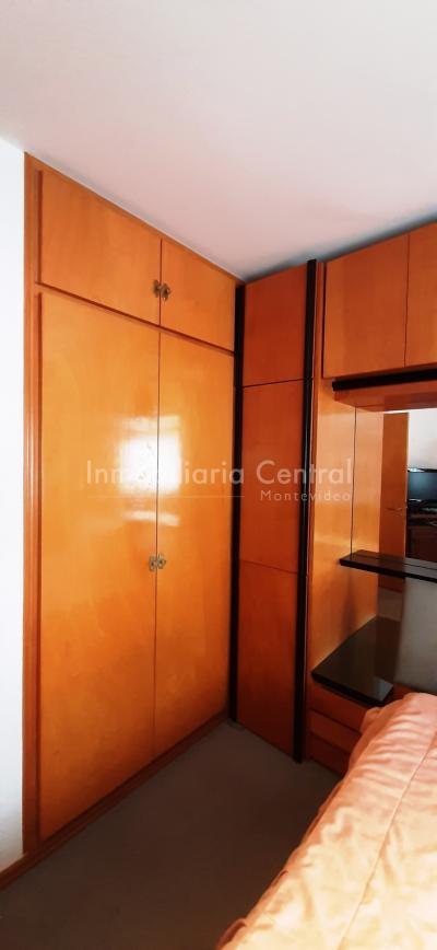 Gran planta sobre avenida a metros del Puertito del Buceo - OPORTUNIDAD -