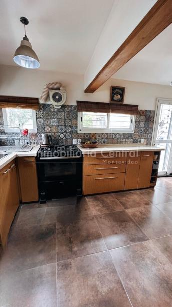 VENDIDO // Oportunidad en Parque Carrasco/Shangrilá lado SUR - 650mts casa y parque-8