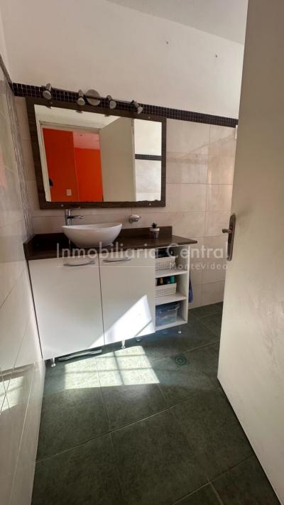 VENDIDO/ Oportunidad en Malvin, casa en ph independiente