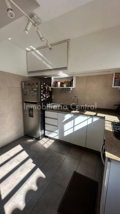 VENDIDO/ Oportunidad en Malvin, casa en ph independiente
