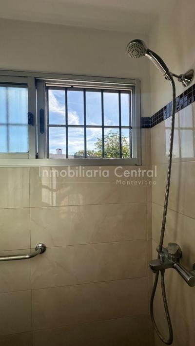 VENDIDO/ Oportunidad en Malvin, casa en ph independiente
