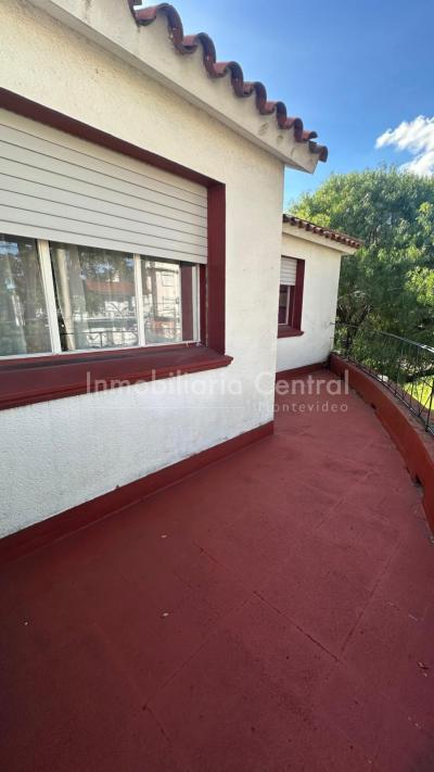 VENDIDO/ Oportunidad en Malvin, casa en ph independiente