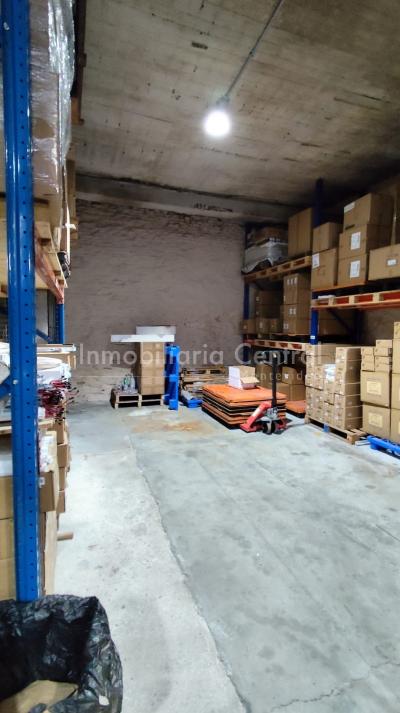 RESERVADO! Gran local 400mts. Dos plantas en zona comercial. Cordón - La comercial