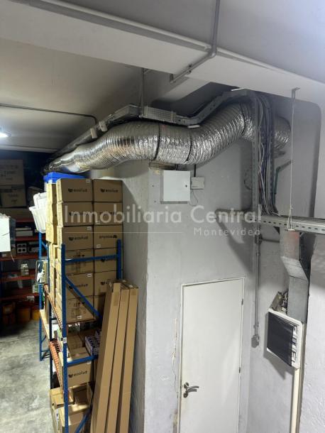 Gran local 400mts. Dos plantas en zona comercial. Cordón - La comercial-30