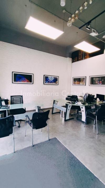 RESERVADO! Gran local 400mts. Dos plantas en zona comercial. Cordón - La comercial