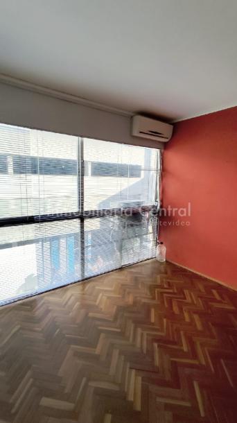 Venta Oficina - Consultorio - Ciudad Vieja-4