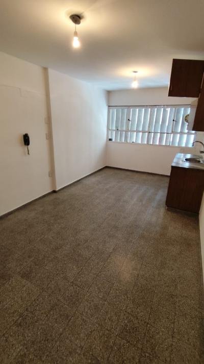 Alquier apto 1 dorm en Centro
