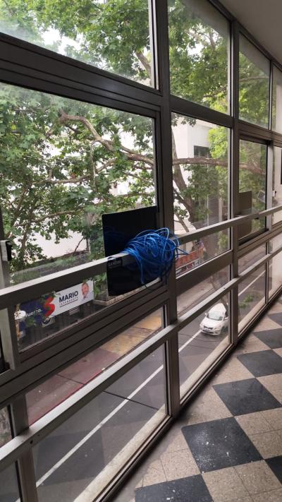 Alquiler locales comerciales, oficinas en Cordón, 123 mts