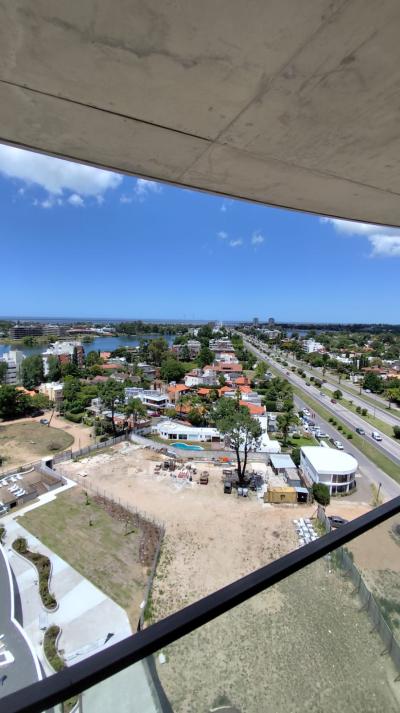 PISO 13 apartamento 2 Dorm. Oportunidad