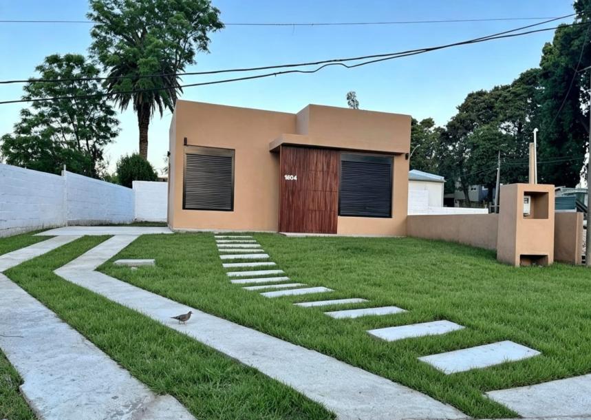 Venta casa en PH en Real de San Carlos-1