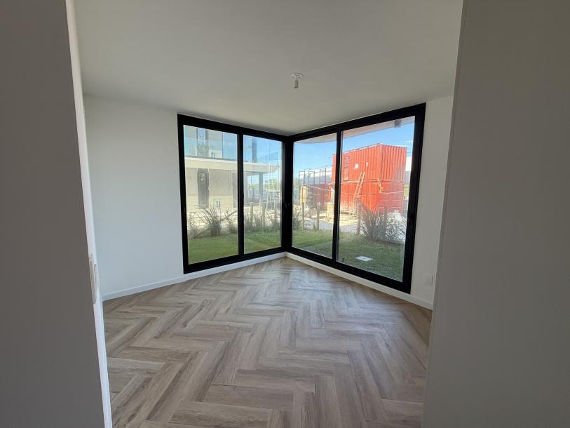 Apartamento 4 dormitorios con Jardín y Garaje - Unidad 003B - Costanera Village-23