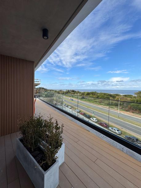 Apartamento 3 dormitorios con Vista al Mar y Garaje - Unidad 505B - Costanera Village-17