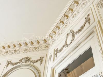 Venta de Palacete: Mansión señorial de 1913 de 690 m2 interiores y 224 de terrazas; 4 plantas, una reciclada inmaculada de gran nivel, completamente Amueblada. Ciudad Vieja. Inversión: U$ 400.000 dólares