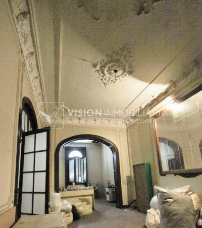 Edificio Palacio Amézaga, oportunidad de inversión, a reciclar para sede corporativa, oficinas u otro destino, 1500 m2 en el corazón de la Cd. Vieja.