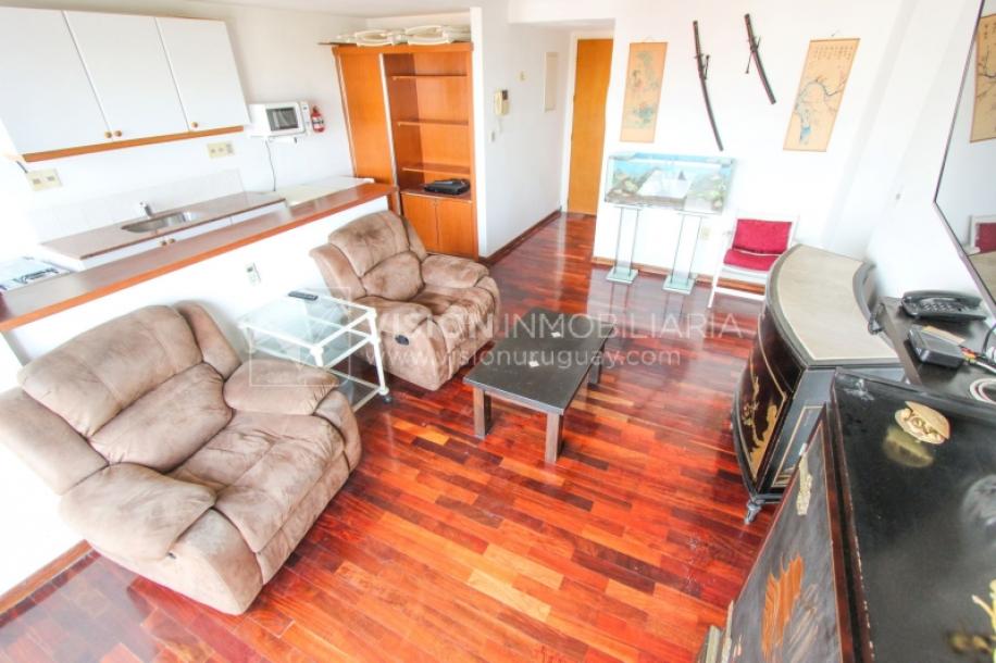 Tres Cruces Apto 1 Dorm, Piso 15 - vistas, Balcón y Terraza Lav, 43 m2.-0