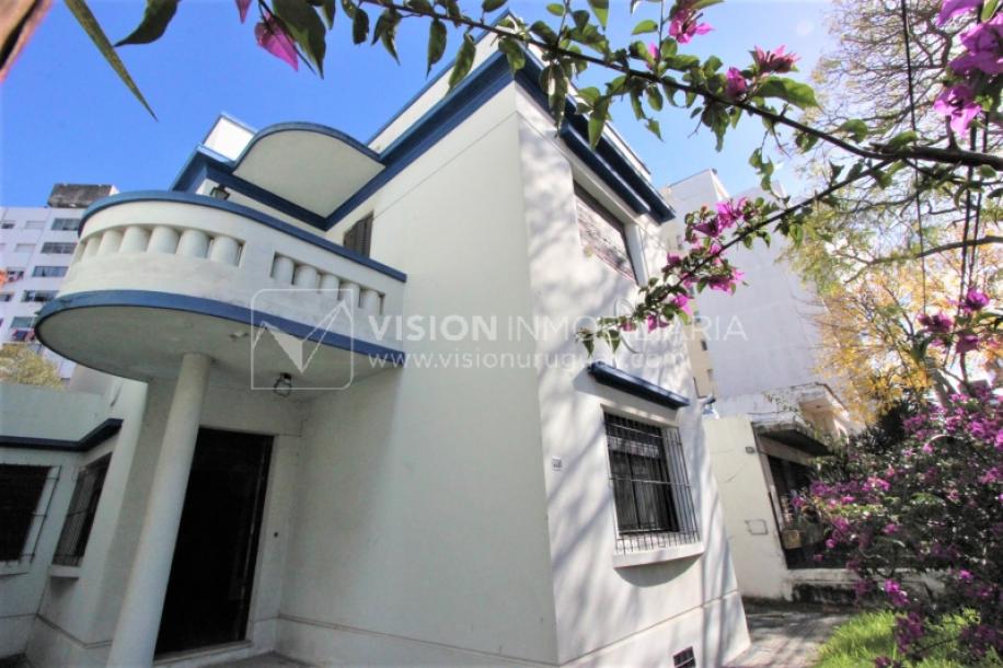 Padrón único de 641m2 en Pocitos con Casa de 13 ambientes, 302m2 construidos.-9