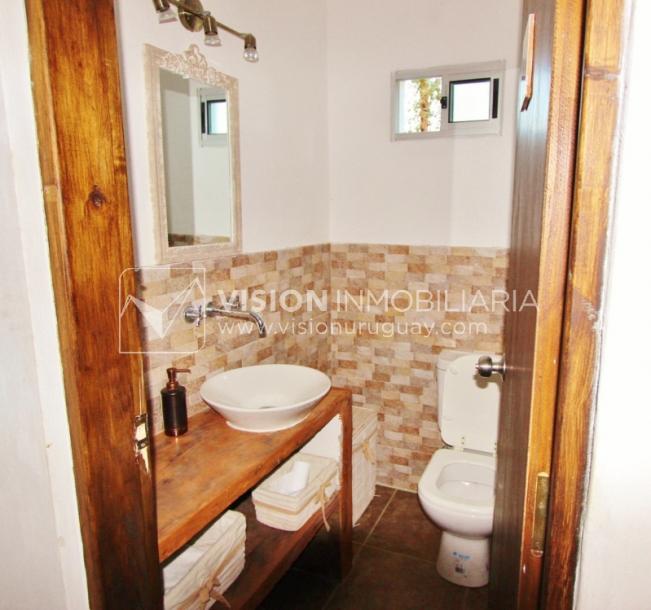 Chacra de 15 hás con el confort de hermosa casa reciclada, barbacoa y piscina climatizada.-31