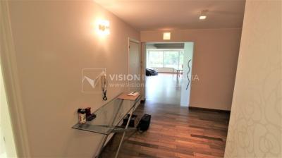 Alquile U$S 3.900 /mes - Distinguido Apartamento en Carrasco de 234 m2, 4 Dormitorios más Servicio, 2 Garajes.