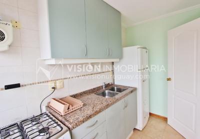 Apartamento-Monoambiente equipado, 25 m2, frente al Punta Carretas Shopping.