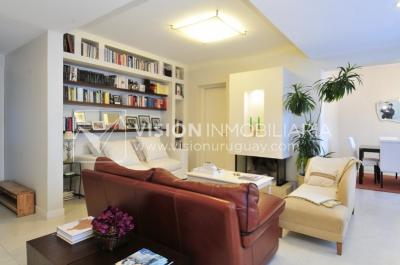 Apto. VIP sobre Rbla. 140 m2 con 3 dorm, 3 baños, cochera 2 automóviles