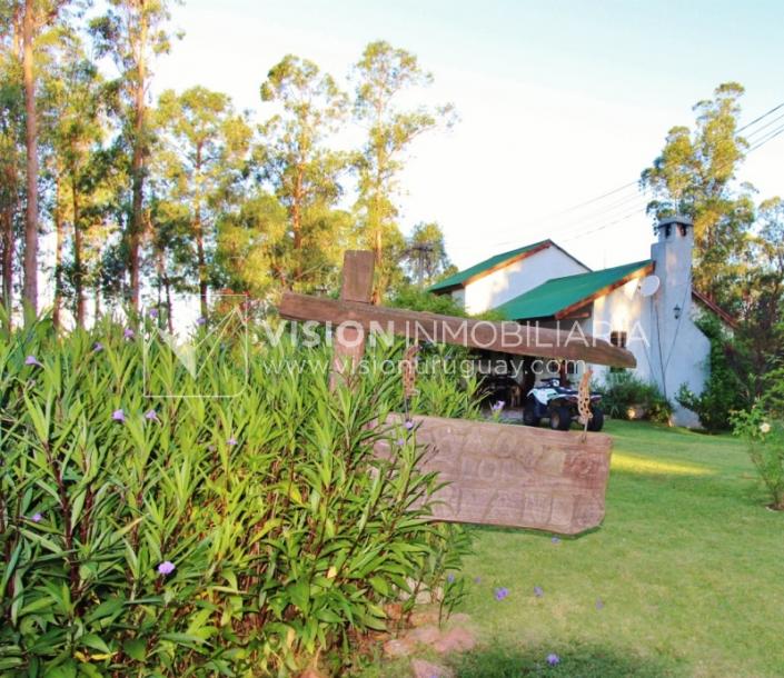 Chacra de 15 hás con el confort de hermosa casa reciclada, barbacoa y piscina climatizada.-19