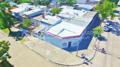 Casa impecable en La Teja, 3 dorm y 1 baño, barbacoa, garaje p/ 2 autos