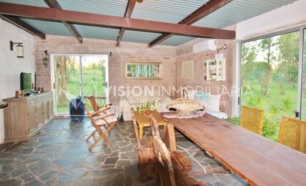 Chacra de 15 hás con el confort de hermosa casa reciclada, barbacoa y piscina climatizada.-69