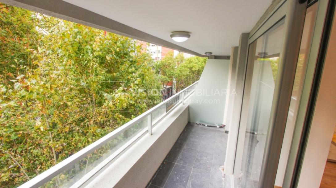 Apartamento en Venta 2 dormitorios y 1 baño, Palermo Parque Rodó Cordón Sur, 6to piso al frente-0