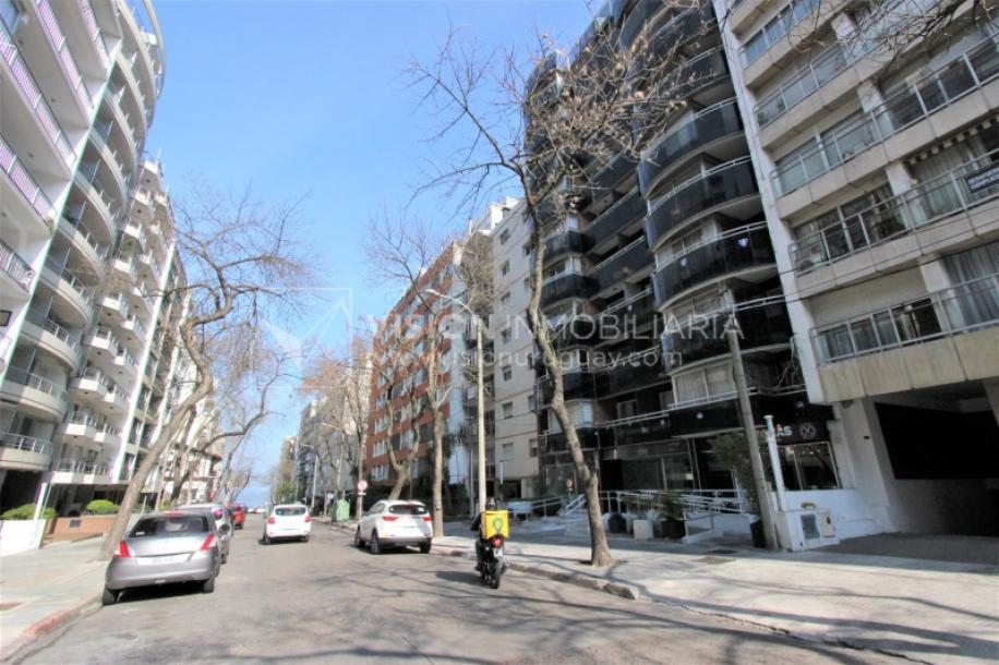 Apartamento al Frente de 1 Dormitorio y 1 Baño, impecable, Pocitos-26