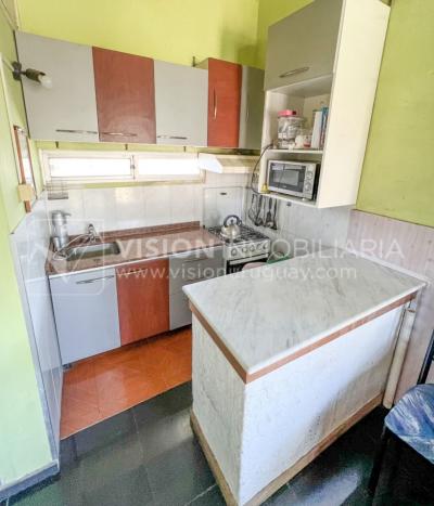 Venta conjunta de Dos Casas independientes en un gran terreno de 622 m2, una de 2 Dormitorios y 1 Baño, la otra de 1 Dormitorio y 1 Baño, Parrillero, Garaje. Barrio Español del balneario Atlántida, 8 cuadras al Norte de la Interbalnearia por Ruta 11.