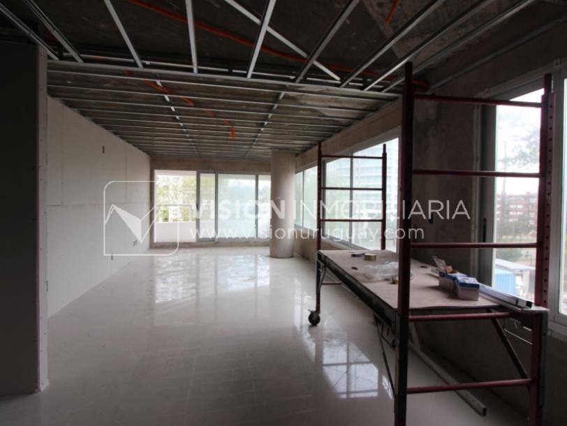 Exclusivo apartamento de 2 dormitorios en Av. Roosevelt Punta del Este-18