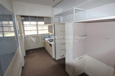 Casa de 212m2 & terreno de 359m2, Av. Luis A. de Herrera casi Rambla, Buceo-Pocitos