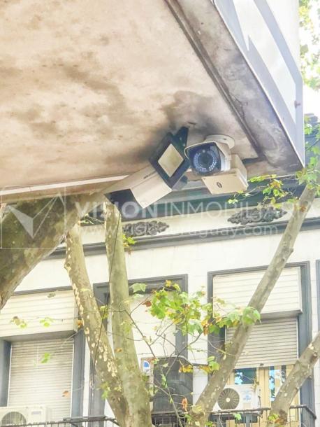 Apto. con Renta, 2 Dorm y 2 Baños, 63 m2, Cordón Sur, 2do Piso por Escalera, Parrillero compartido-31