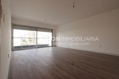 Aptos con Renta U$S 1,250 xMes en Puerto del Buceo, 1er Piso, finas terminaciones.