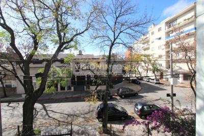 Padrón único de 641m2 en Pocitos con Casa de 13 ambientes, 302m2 construidos.