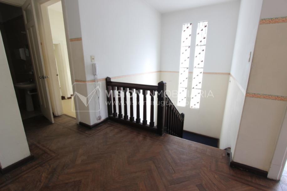 Padrón único de 641m2 en Pocitos con Casa de 13 ambientes, 302m2 construidos.-36